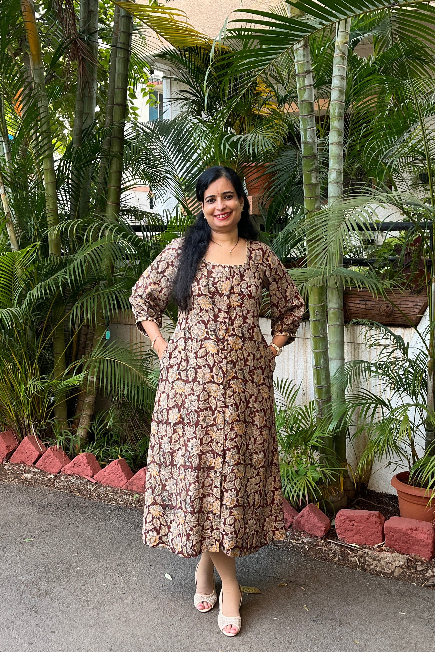 kalamkari silk dress Red Elegant Dola Silk Kalamkari Print Gown with Zari Weaving